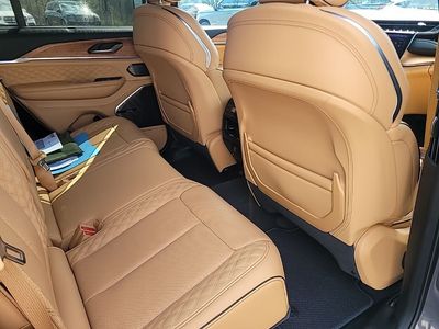 2025 Jeep Grand Cherokee - Photo 33