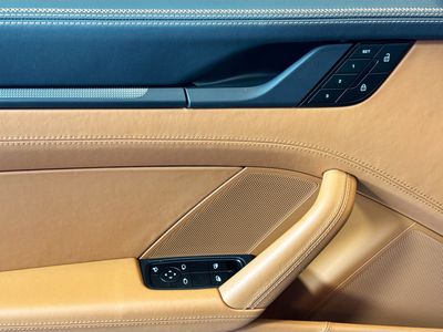 2026 Porsche 911 — photo 11 view