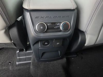 2026 Ford Explorer — photo 17 view
