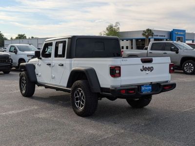 2025 Jeep Gladiator - Photo 3