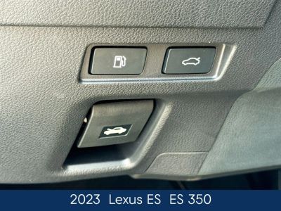2023 Lexus ES - Photo 22