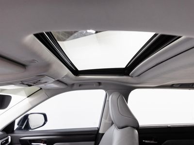 2025 Toyota Highlander Hybrid — detail view