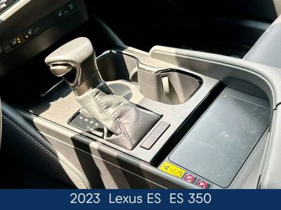 2023 Lexus ES - Photo 34