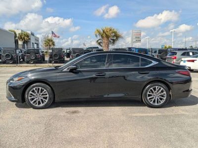 2023 Lexus ES - Photo 2
