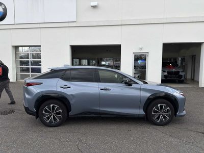 2024 Lexus RZ 300e - Photo 3