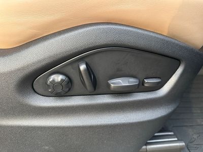 2024 Porsche Cayenne - Photo 44