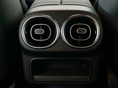2025 Mercedes-Benz GLC - Photo 24