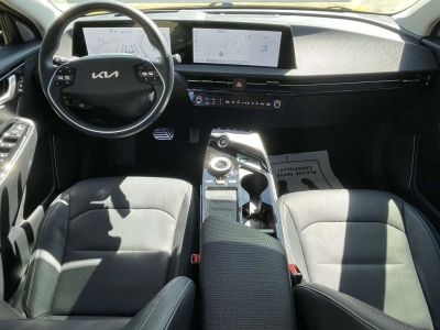 2022 Kia EV6 - Photo 11