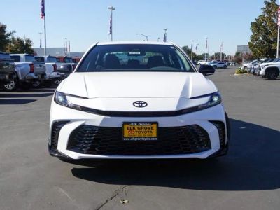 2026 Toyota Camry - Photo 3