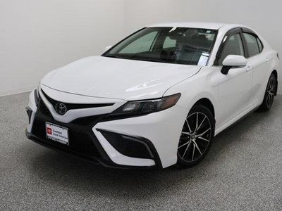 2023 Toyota Camry - Photo 2