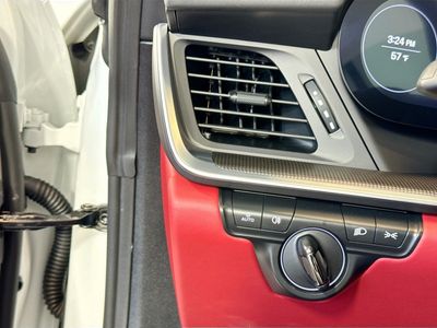 2023 Porsche 911 — photo 13 view