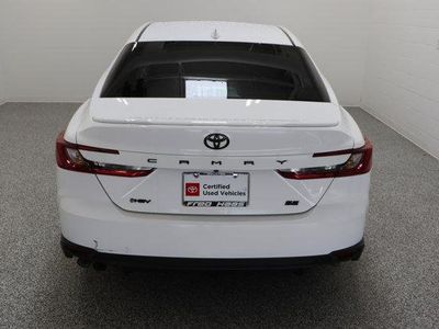 2026 Toyota Camry FWD - Photo 8