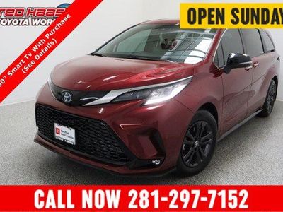 2024 Toyota Sienna AWD - Photo 1