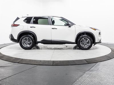 2023 Nissan Rogue — photo 11 view