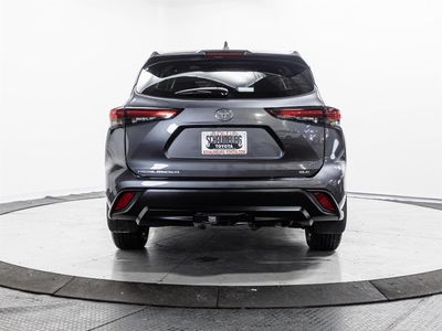 2025 Toyota Highlander Hybrid — photo 11 view