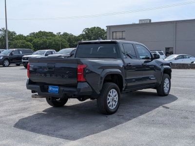 2024 Toyota Tacoma - Photo 5