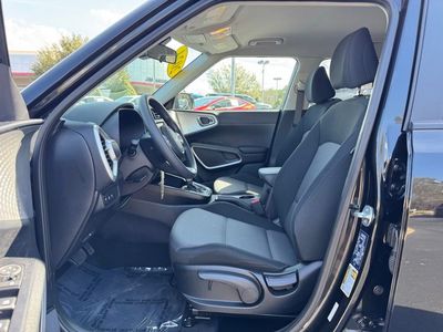 2024 Kia Soul LX — photo 22 view