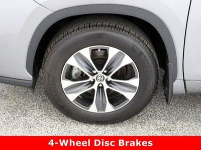 2025 Toyota Highlander AWD - Photo 11