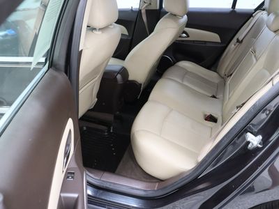 2011 Chevrolet Cruze FWD - Photo 25