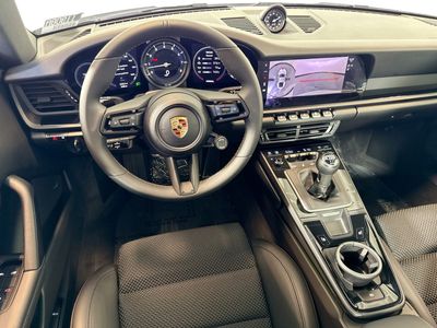 2024 Porsche 911 — photo 20 view