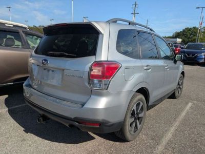 2018 Subaru Forester - Photo 2
