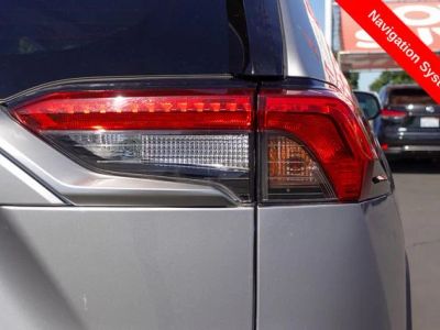 2019 Toyota RAV4 - Photo 9