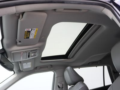 2022 Toyota Highlander FWD - Photo 28