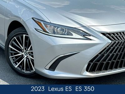 2023 Lexus ES - Photo 11