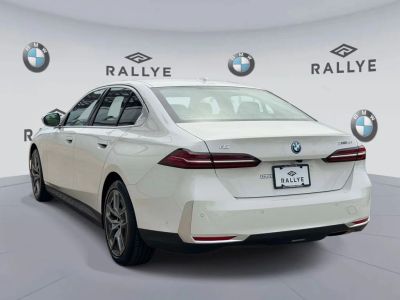2025 BMW i5 - Photo 4