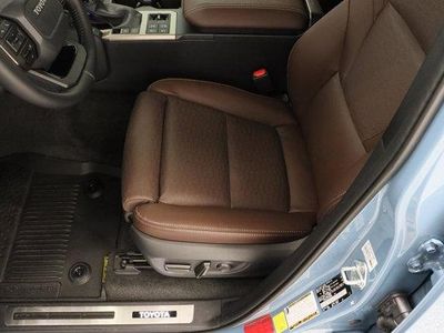 2026 Toyota Land Cruiser 4WD - Photo 15