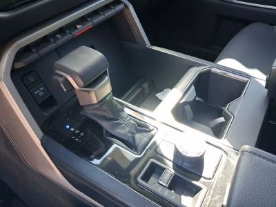 2023 Toyota Tundra — photo 18 view