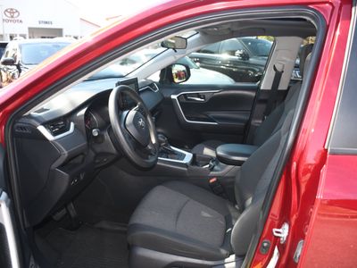 2019 Toyota RAV4 - Photo 8