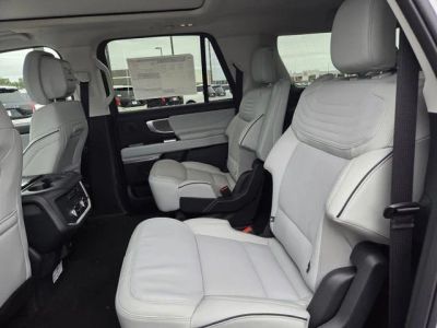 2026 Ford Expedition — photo 40 view