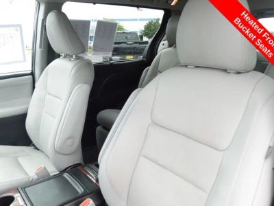 2017 Toyota Sienna - Photo 22