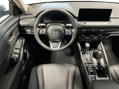 2026 Honda Accord Hybrid - Photo 17