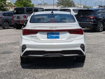2023 Kia Forte - Photo 4