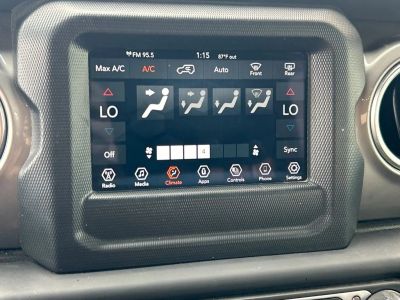 2021 Jeep Wrangler - Photo 11
