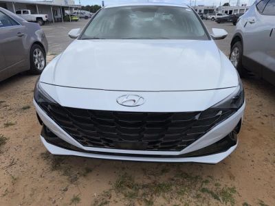 2023 Hyundai Elantra Hybrid - Photo 2