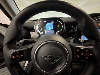 2023 MINI Hardtop 4 Door — photo 13 view