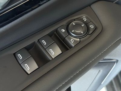 2026 Chevrolet Suburban LT - Photo 26
