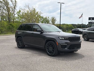 2025 Jeep Grand Cherokee - Photo 1