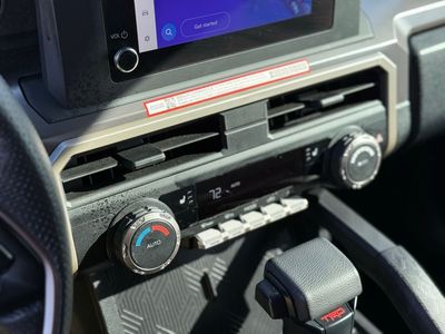 2025 Toyota Tacoma TRD Sport - Photo 32