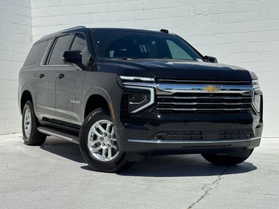 2026 Chevrolet Suburban LT - Photo 2