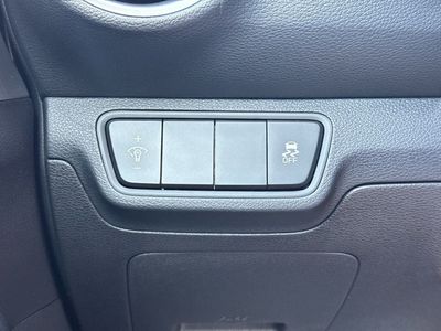 2023 Kia Forte LXS - Photo 24