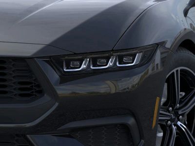 2025 Ford Mustang - Photo 18