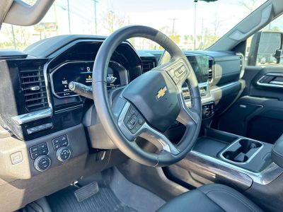 2025 Chevrolet Silverado 2500HD — photo 20 view