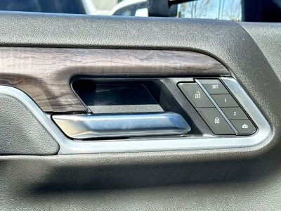2025 Chevrolet Silverado 2500HD — photo 13 view