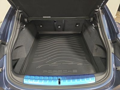 2025 Porsche Taycan Cross Turismo — photo 25 view