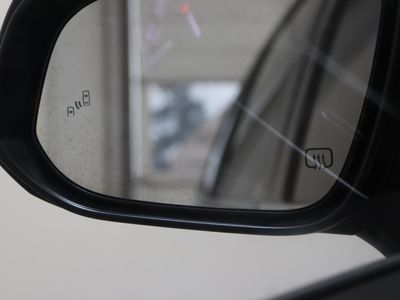 2022 Toyota Highlander FWD - Photo 24