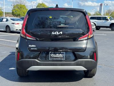 2024 Kia Soul LX — photo 13 view